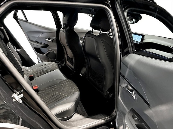 Peugeot 2008 6 of 14