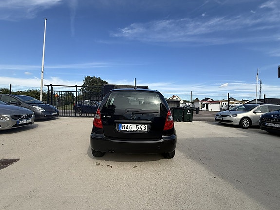 Mercedes-Benz A160 8 of 13