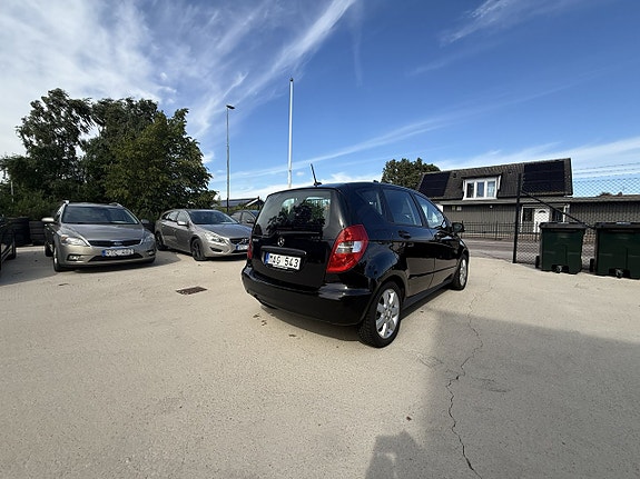 Mercedes-Benz A160 7 of 13