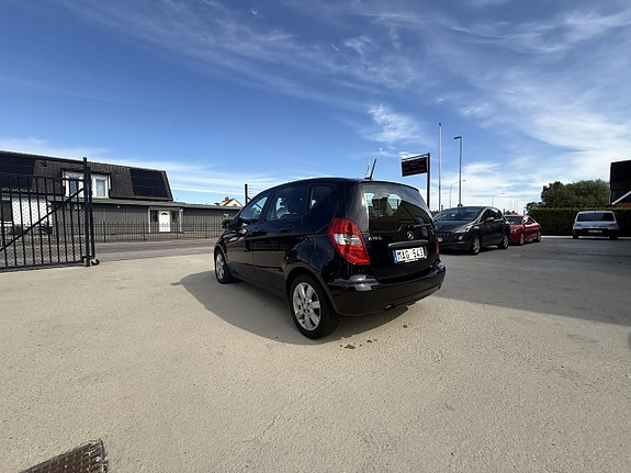 Mercedes-Benz A160 6 of 13