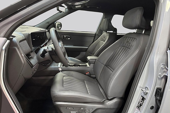 Kia Seltos 16 of 21