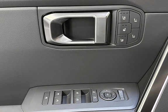 Kia Seltos 17 of 21