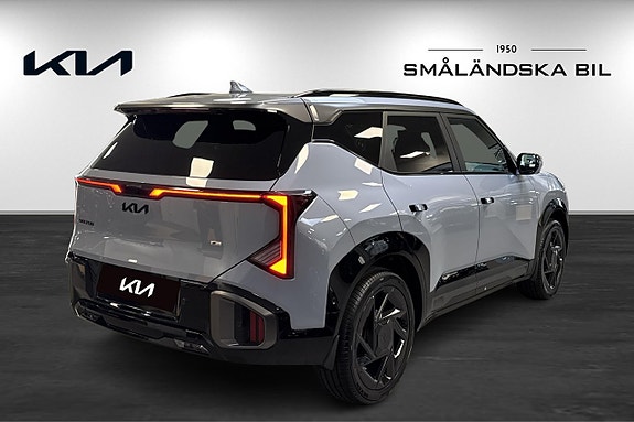 Kia Seltos 6 of 21