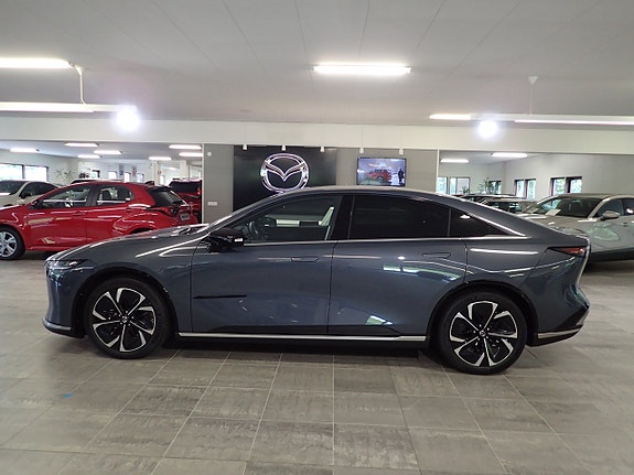 Mazda 6e 4 of 5