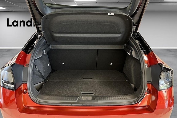 Nissan Leaf 14 of 14