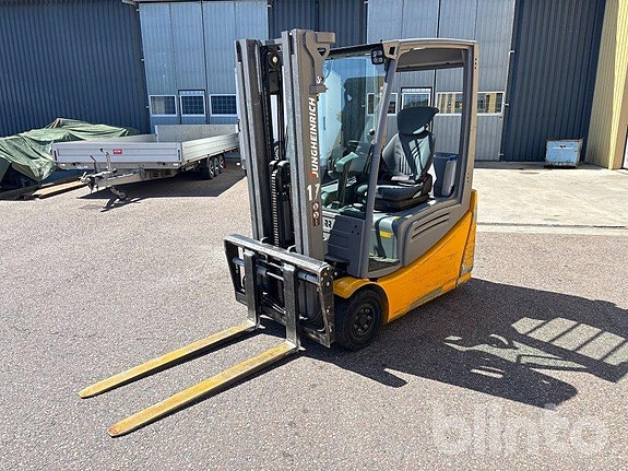 Motviktstruck Jungheinrich EFG 320 - Nytt batteri 3 of 6