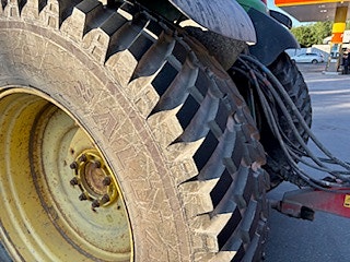 John Deere 7530 premium 3 of 4