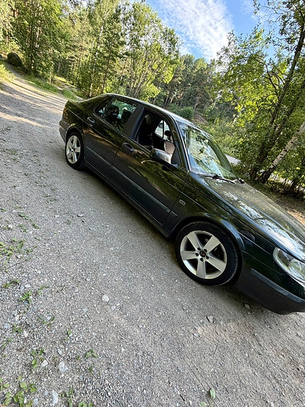 Saab 9-5 2 of 5
