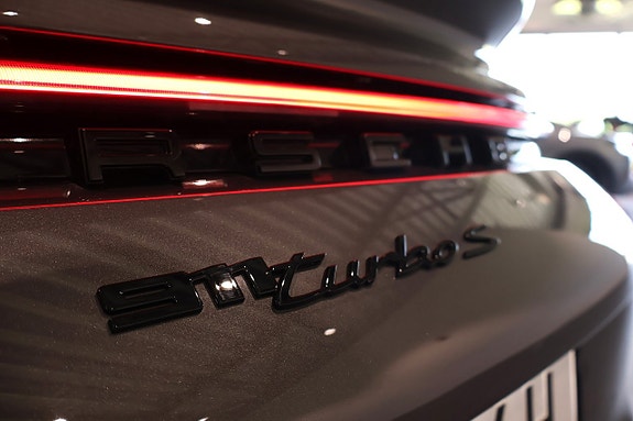 Porsche 911 17 of 19