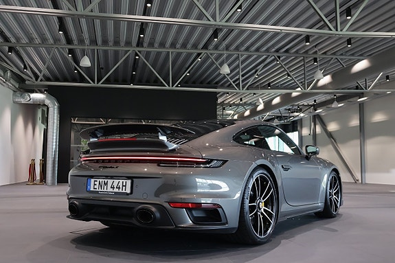 Porsche 911 Turbo S 5 of 5