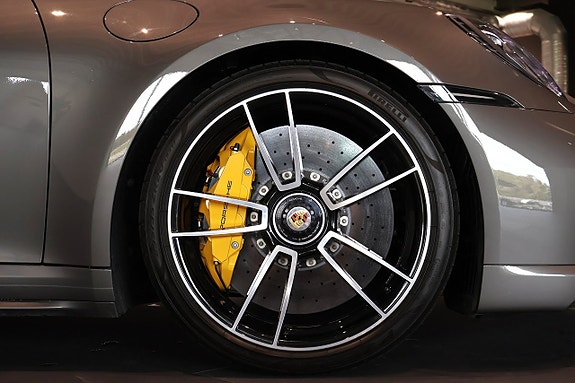 Porsche 911 6 of 19