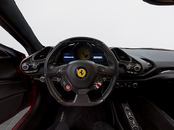 Ferrari 488 GTB 25 of 27