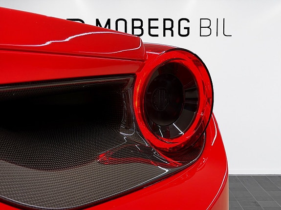 Ferrari 488 GTB 10 of 27
