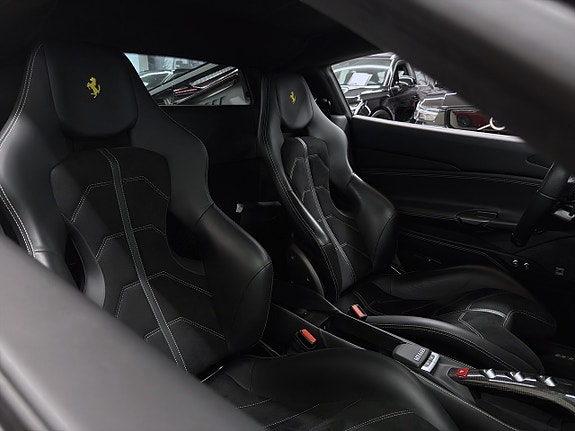 Ferrari 488 GTB 11 of 27
