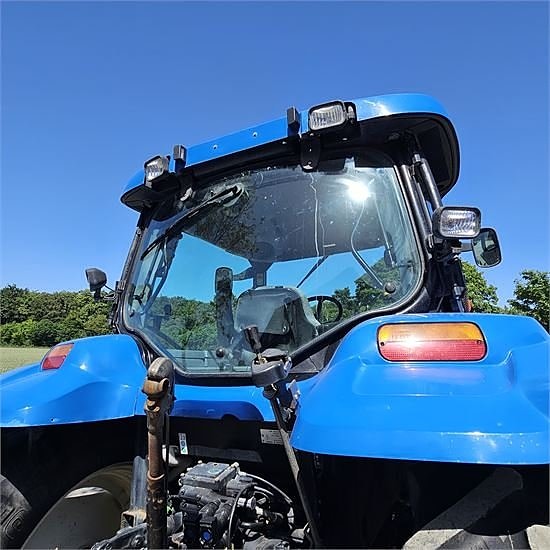 New Holland TS100 A 13 of 30