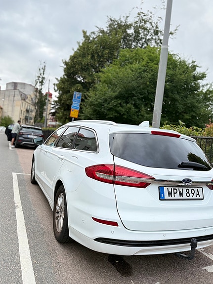 Ford Mondeo 10 of 21