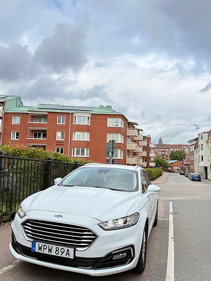 Ford Mondeo 2 of 5