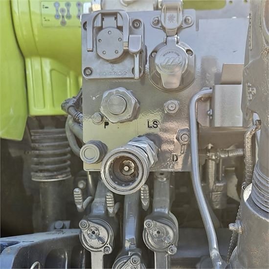 Claas 810 Axion Cmatic 27 of 30