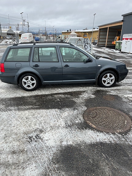 Volkswagen Golf IV 2 of 5