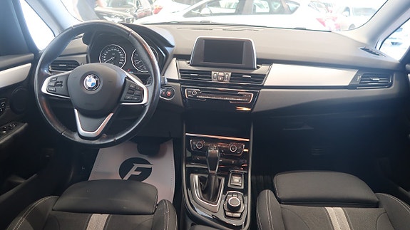 BMW 220d 11 of 18