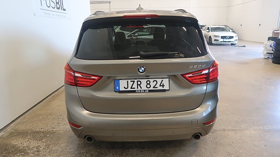BMW 220d 5 of 18