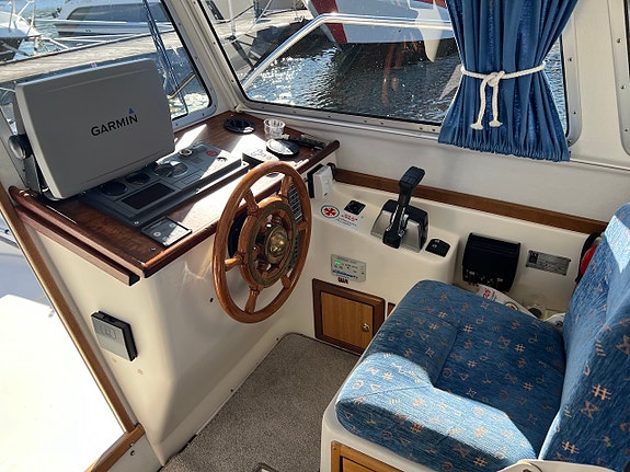 Bella 800 Delphin -2001 | Yanmar diesel | Rak axel 8 of 12