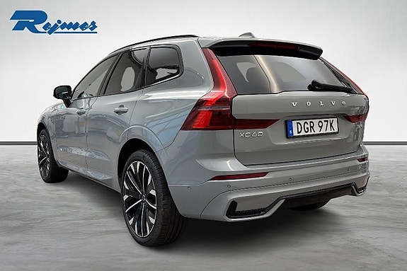 Volvo XC60 3 of 24
