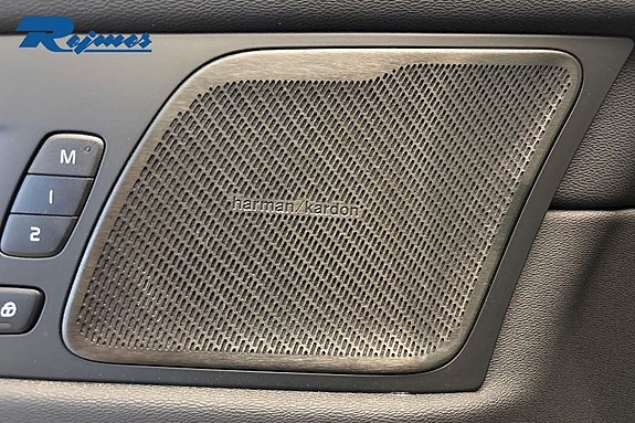 Volvo XC60 15 of 24