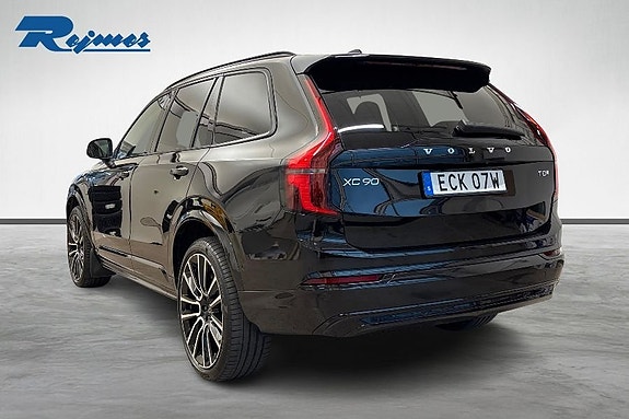 Volvo XC90 3 of 24
