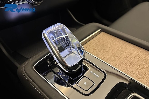 Volvo XC90 18 of 24