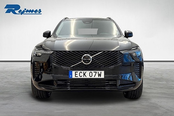 Volvo XC90 4 of 24