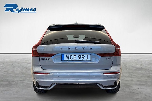 Volvo XC60 5 of 25