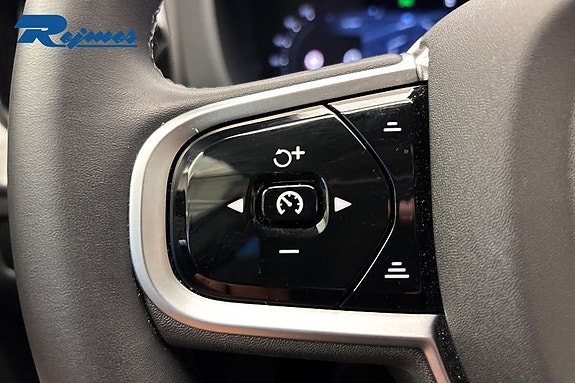 Volvo XC60 18 of 25
