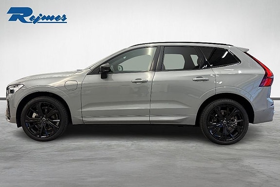 Volvo XC60 2 of 25