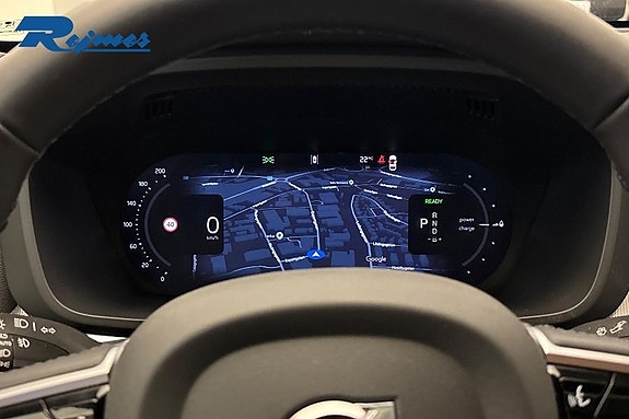 Volvo XC60 11 of 25