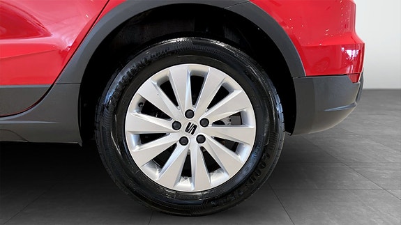 Seat Arona 6 of 12