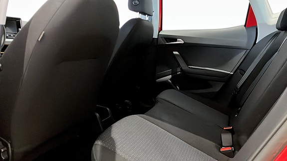 Seat Arona 11 of 12