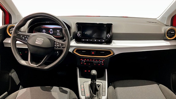 Seat Arona 10 of 12