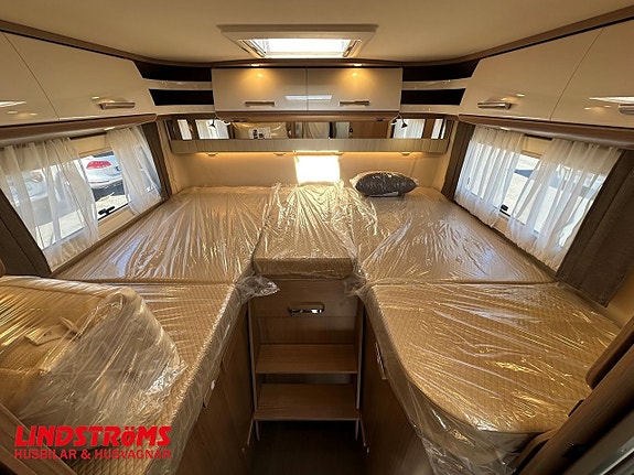 Carthago C1-tourer T 149 RB-LE comfort 4.2t Edition + Mercedes Långbäddar 2 of 27
