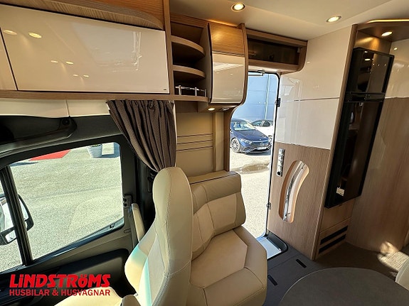 Carthago C1-tourer T 149 RB-LE comfort 4.2t Edition + Mercedes Långbäddar 6 of 27