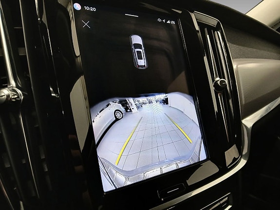 Volvo V90 Cross Country 9 of 15