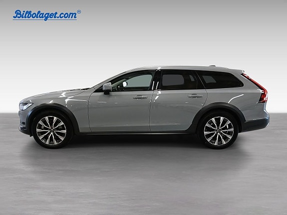 Volvo V90 Cross Country 3 of 16