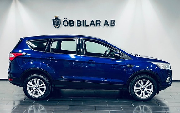 Ford Kuga 2 of 5