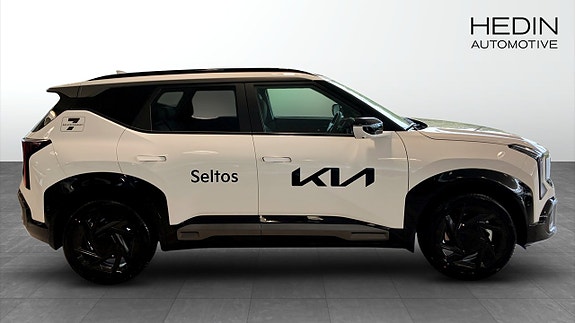 Kia Seltos 6 of 13