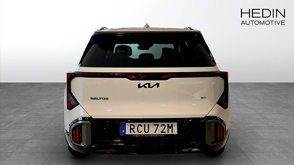 Kia Seltos 7 of 13