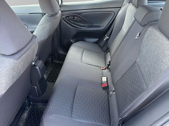 Toyota Yaris Cross 9 of 19