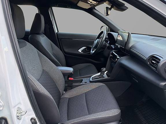 Toyota Yaris Cross 8 of 19