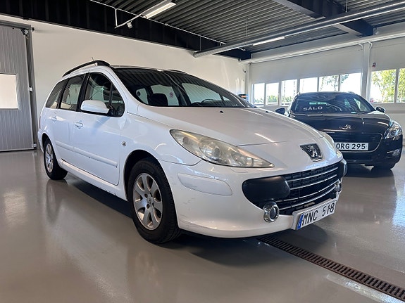 Peugeot 307 2 of 5