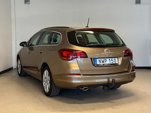 Opel Astra 4 of 5