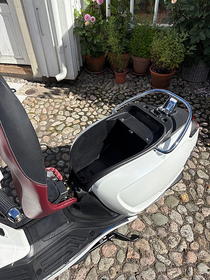 Kymco Life 50 4 of 5